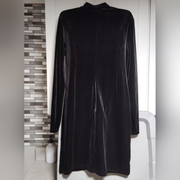 H&M black velvet long sleeve dress Sz-L - Picture 3 of 4